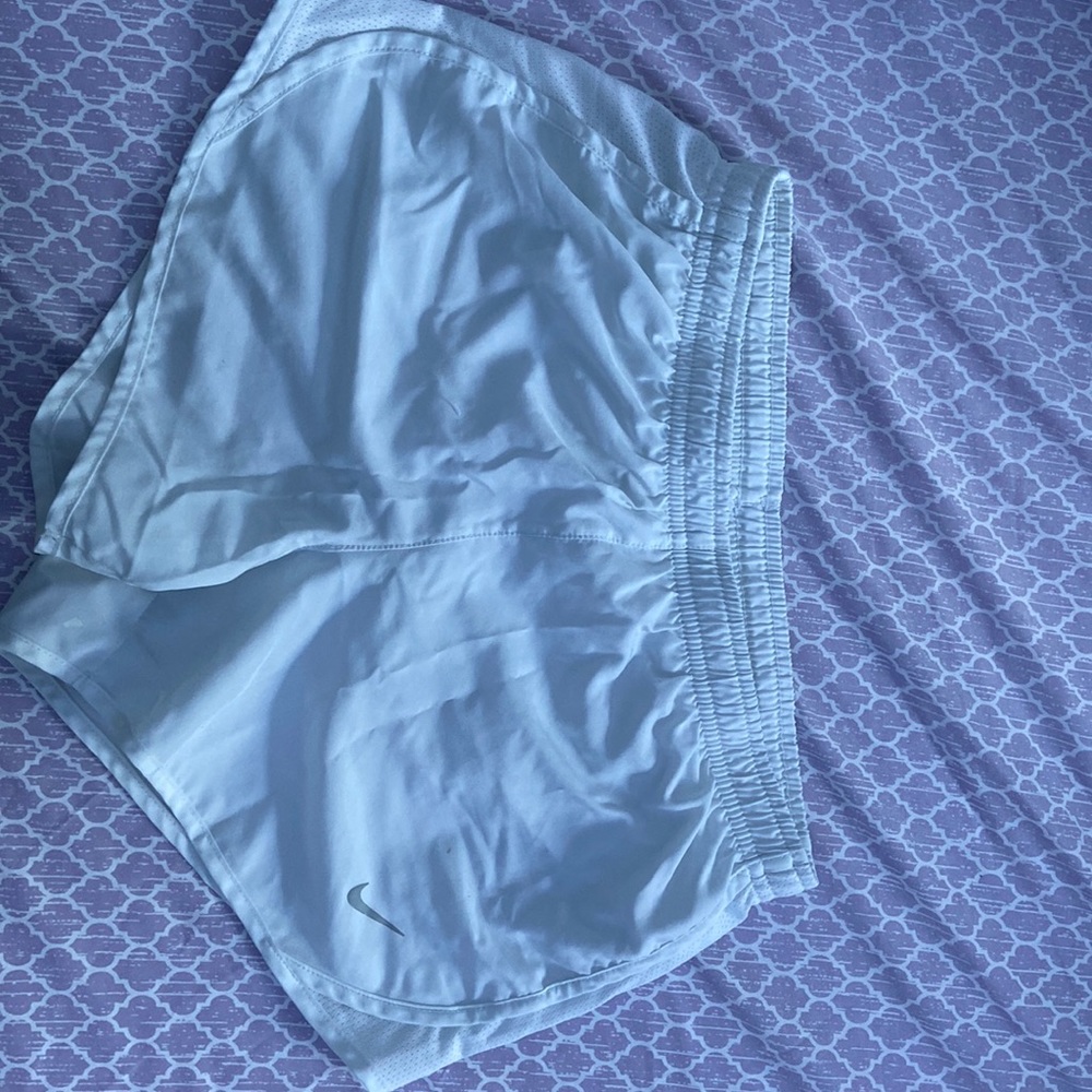 Girls white nike shorts